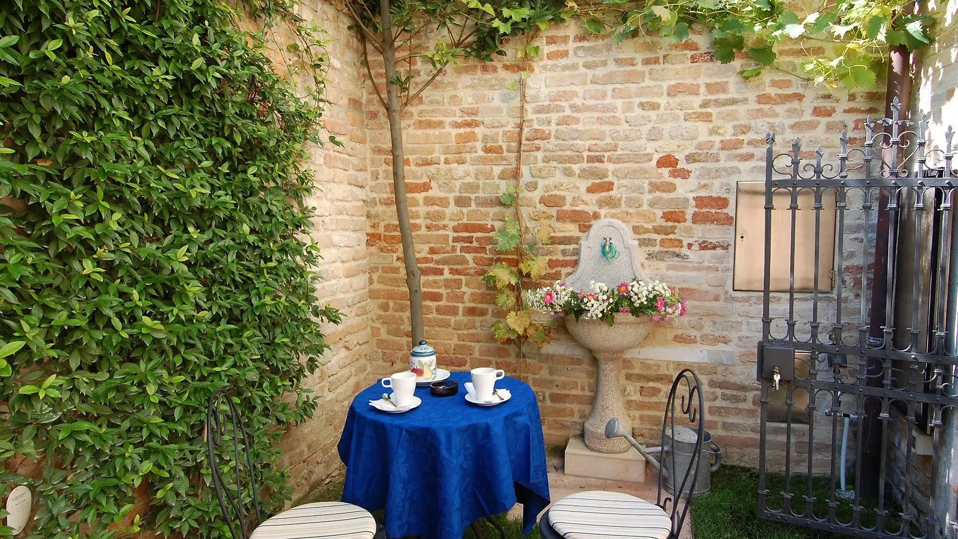 Santa Margherita Guest House Venice 3*,  Italy