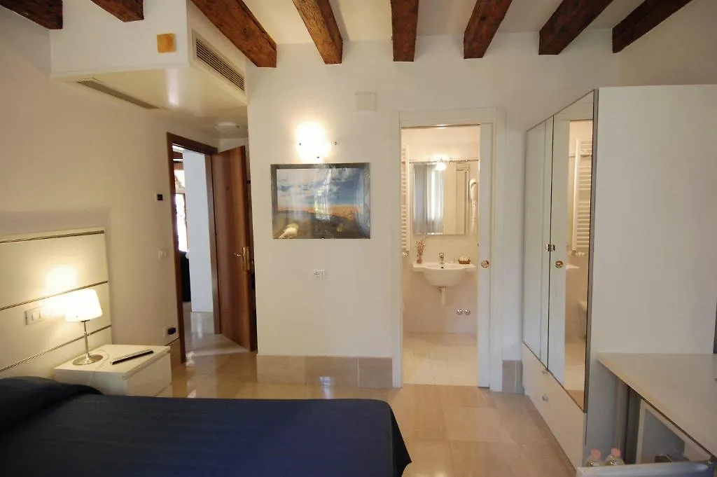 Santa Margherita Guest House Venice