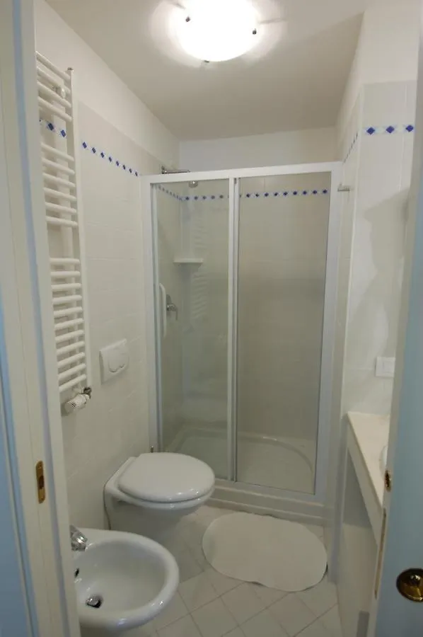 Santa Margherita Guest House Венеция 3*,