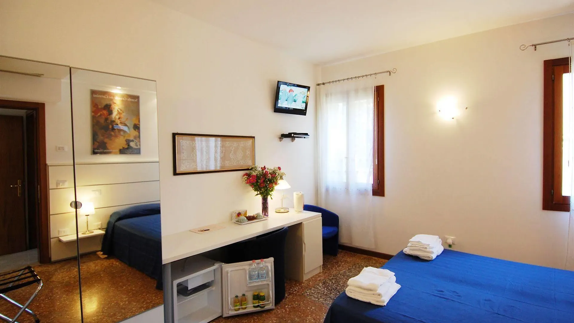 Santa Margherita Guest House Венеция